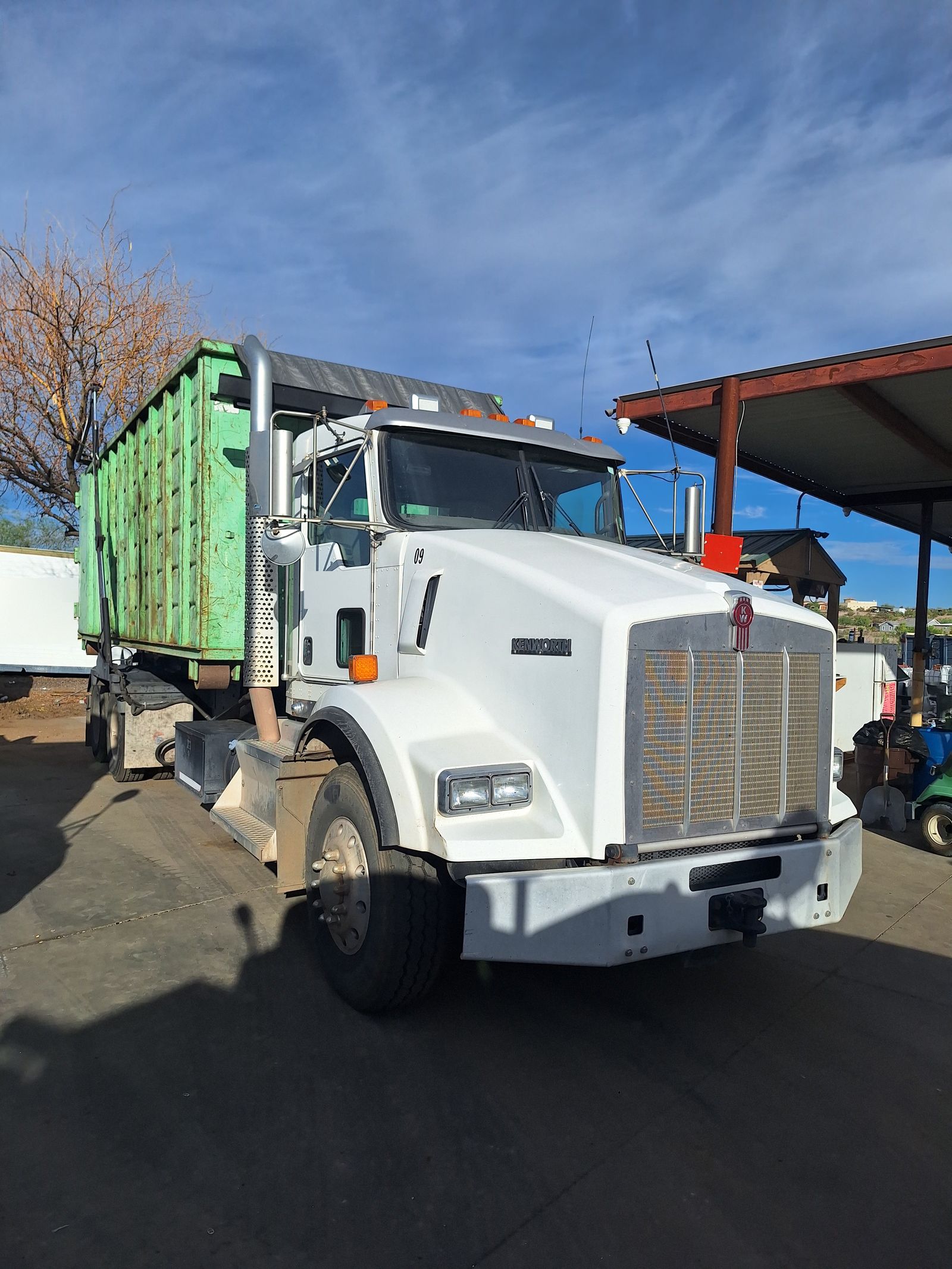 Kenworth roll-off truck
